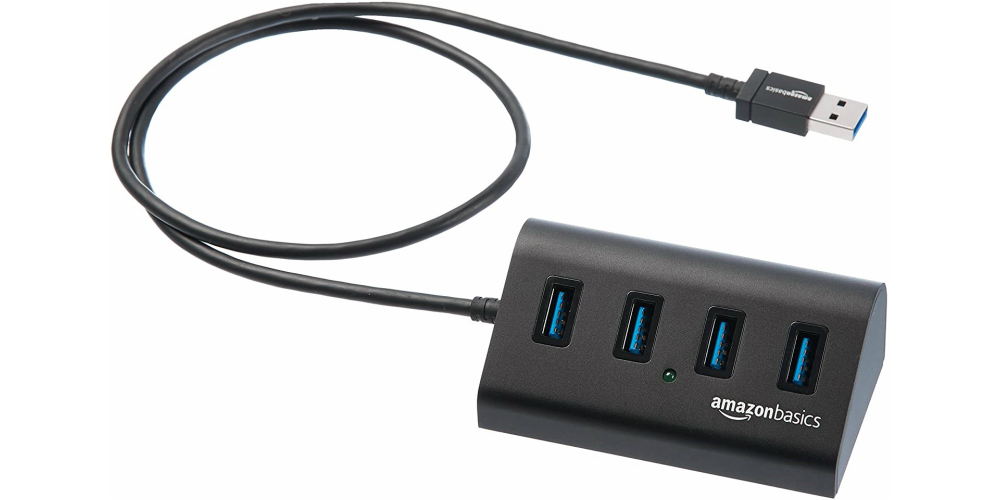 USBハブ（Amazon Basics）